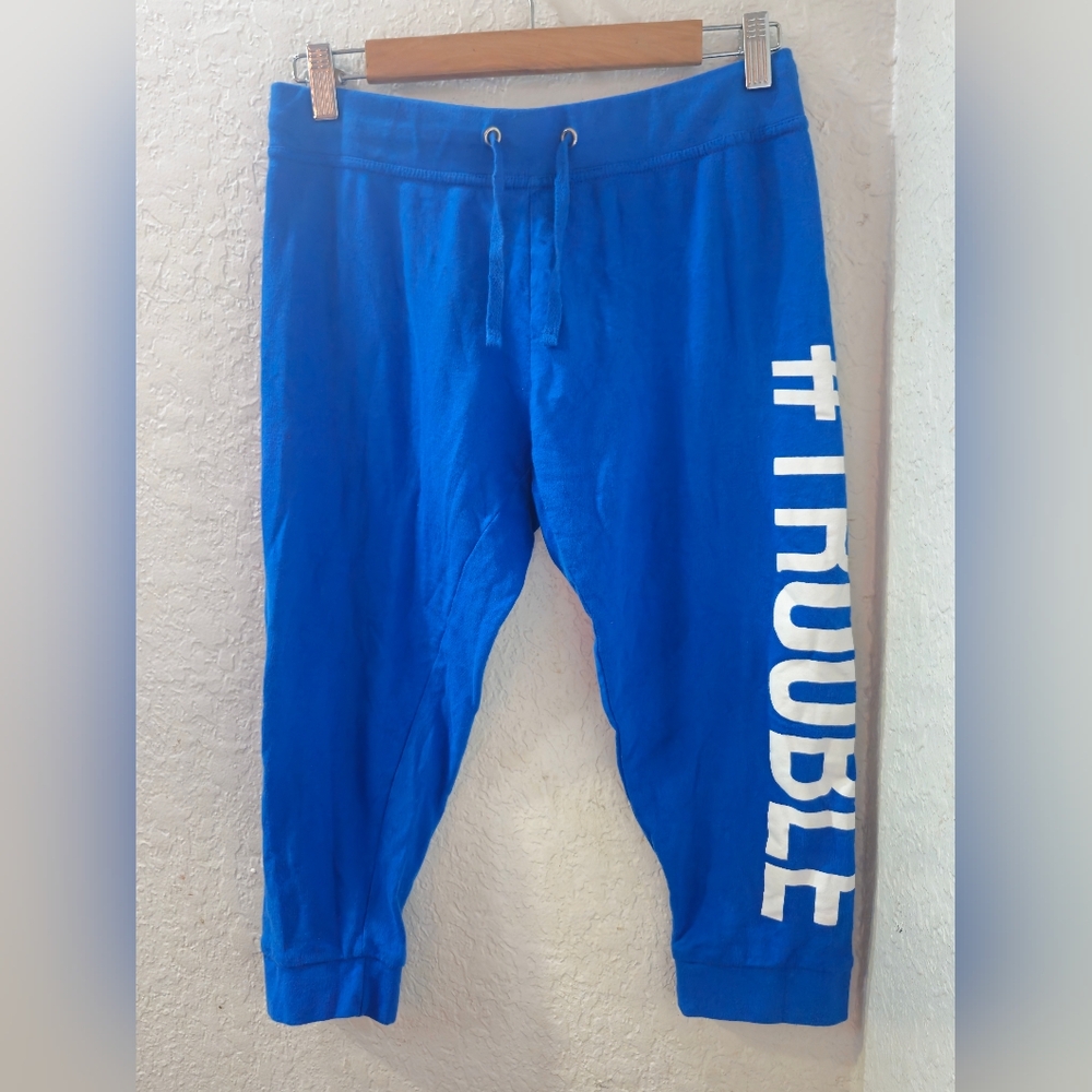 Prestice Edge Blue Joggers with White #TROUBLE Capri Joggers Medium